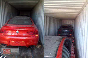 Одесские таможенники задержали контейнер с элитными авто