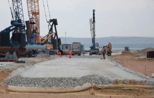 Турецкий сухогруз уничтожил опоры недостроенного "Крымского моста"