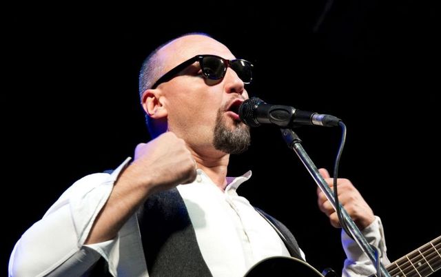 Лидер группы "Мандры" посоветовал Ани Лорак уехать из Украины