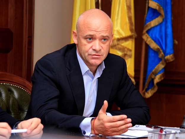 Стало известно, сколько зарабатывает мэр Одессы Геннадий Труханов