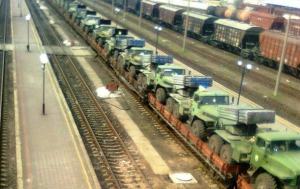 Через Херсон идут эшелоны военной техники - СМИ