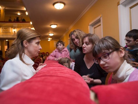 Українців шокували подарунки дітям-інвалідам від першої леді- Марини Порошенко (ФОТО)