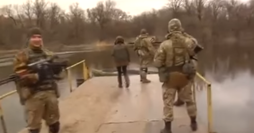 Военный эксперт предупреждает: террористы готовят переброску войск через Северский Донец