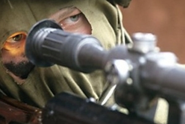 Российские наемники под Марьинкой и Счастьем охотятся на мифических «снайперов НАТО»