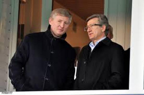 Тарута пожаловался, что состояние Ахметова ужасное, поэтому нужно спасать страну