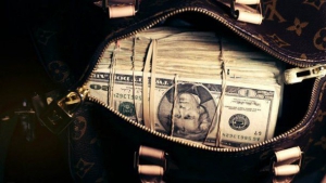 «Злочин на мільйон»: на Закарпатті пограбували секретаря суду (відео)