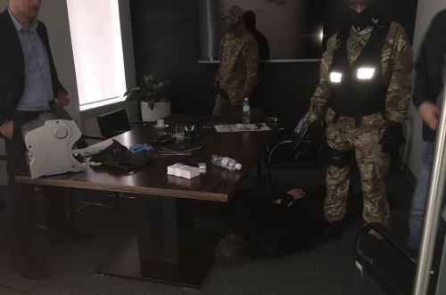 Появилось видео задержания на миллионной взятке мэра под Киевом