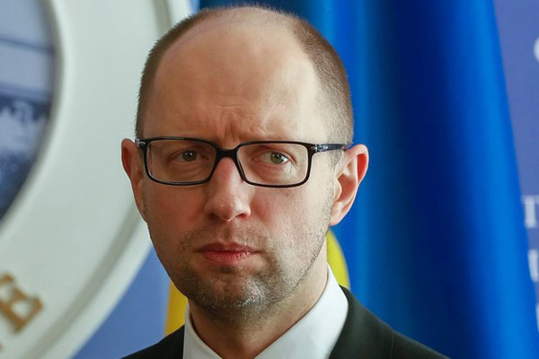 Яценюка попытаются посадить, если рейтинг Порошенко упадет в ноль