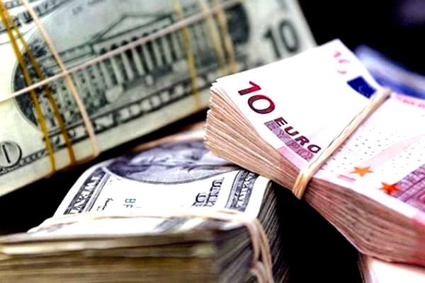 Нацбанк загнал валютный рынок в «тень»