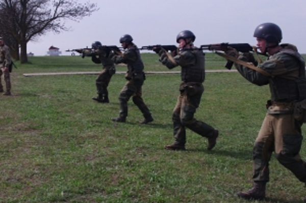 Весенний призыв 2016: в Минобороны рассказали, кому собирать сумки