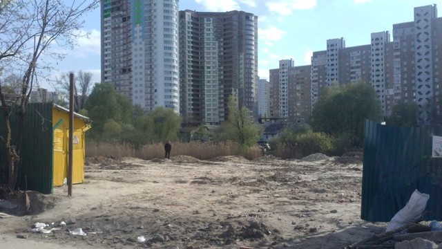 Стройки — не будет. Борьба киевлян против застройщиков на Позняках закончилась победой