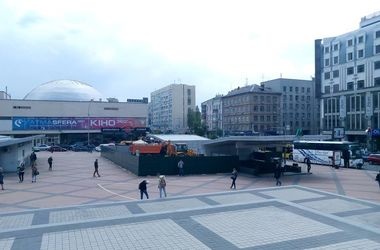 Над станцией метро в Киеве начали строить ресторан