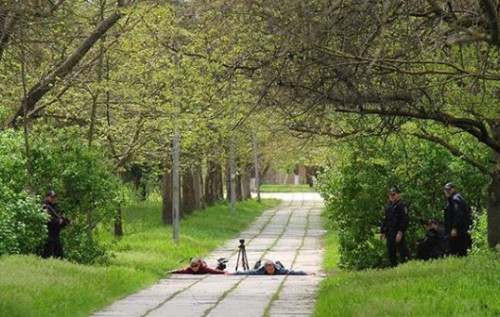 "Лицом в асфальт". В Керчи российские спецслужбы провели грубые учения на горожанах