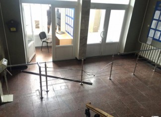 Народна помста: невідомі напали на приймальню начальника волинської митниці