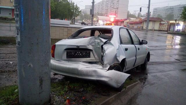 В Харькове во время задержания грабителя патрульные полицейские попали в ДТП