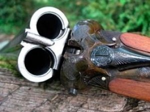 Жуткое самоубийство в Киеве. На Оболони обнаружено обезглавленное тело в камуфляже — СМИ