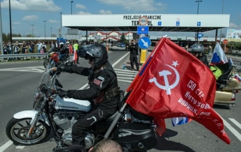 «Ночные волки» прорвались в Европу в обход Польши