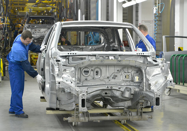 В РФ низкий спрос на авто может заставить закрыться до шести автозаводов