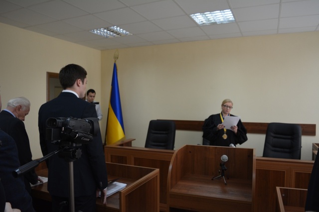 Український суд відмовився визнавати факт збройної агресії Росії проти України. Президент - проти