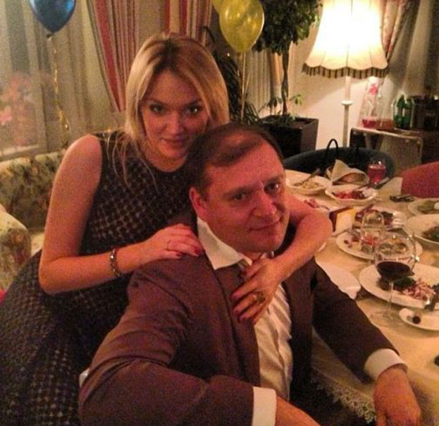 Донька Добкіна похизувалася кросівками “Шанель” за 300 тисяч