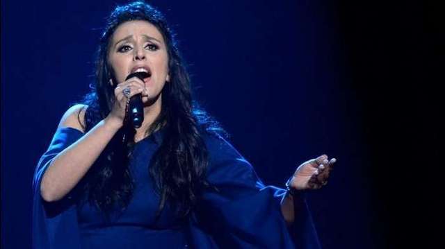 Фанаты в Борисполе довели Джамалу до слез