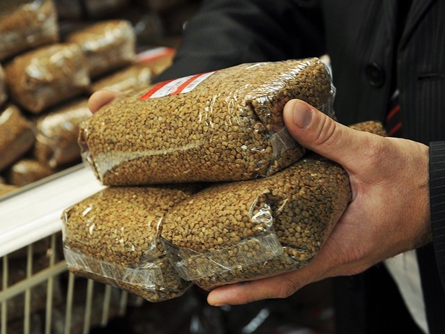 Чернігів знову засиплють гречкою