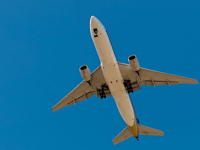 Пропал с радаров пассажирский самолет EgyptAir, летевший из Парижа в Каир