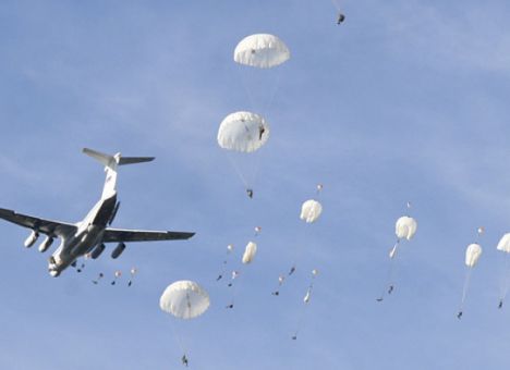 В РФ рассказали, как и сколько «зеленых человечков» перебросили в Крым перед оккупацией