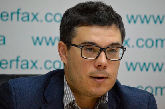 Коллапс в российской власти вернет Крым, - Березовец