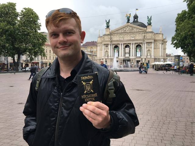 Известный журналист доказал, что американцы служат в украинской армии