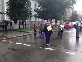 Под Администрацию президента вышли матери солдат, погибших в зоне АТО