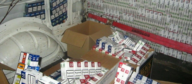 Від поцілунків Януковича до "кришування" контрабанди: історія одного посла України