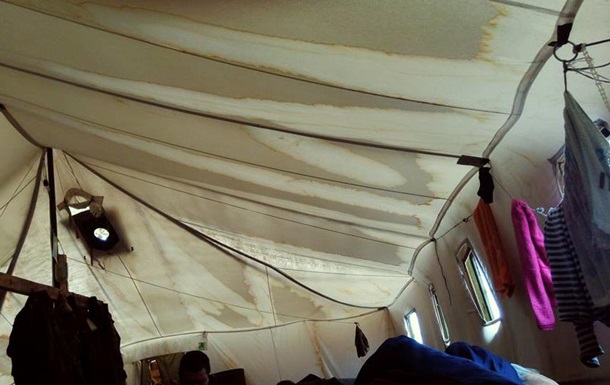 Первый же дождь уничтожил 500 армейских палаток