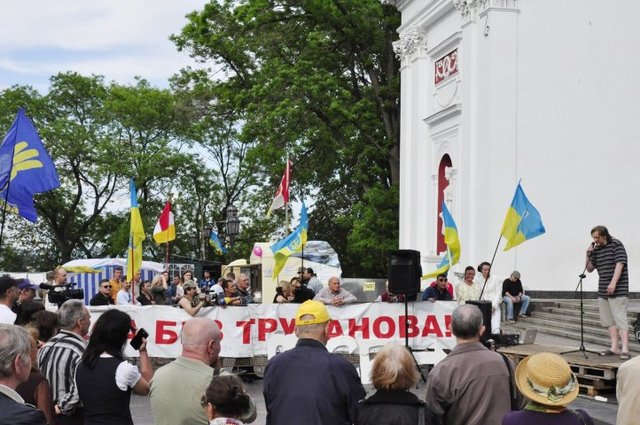 «Антитрухановский майдан»: хроника полутора месяцев протеста на Думской площади