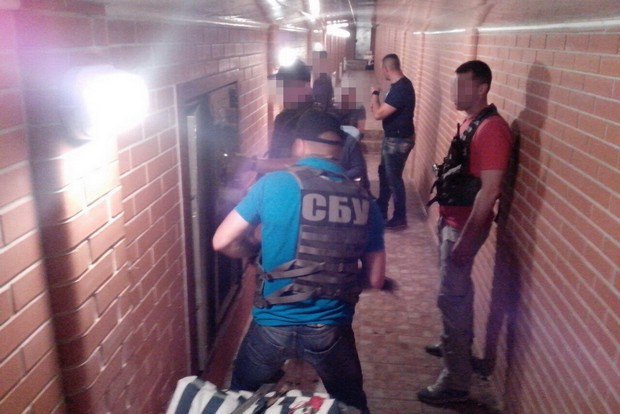 Под домом задержанного за взятку замгубернатора нашли сеть тоннелей с сокровищами