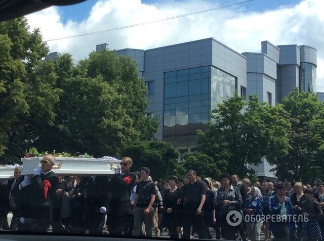 В Василькове простились с девочками, которых сбил пьяный водитель