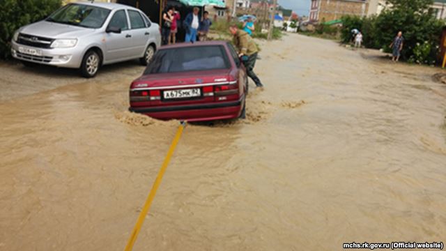 Оккупированный Судак тонет в грязевом потоке