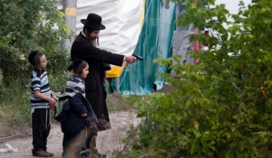 Уманські хасиди стріляють в копів та палять будинки