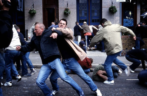 Во Франции задержали двух украинских болельщиков