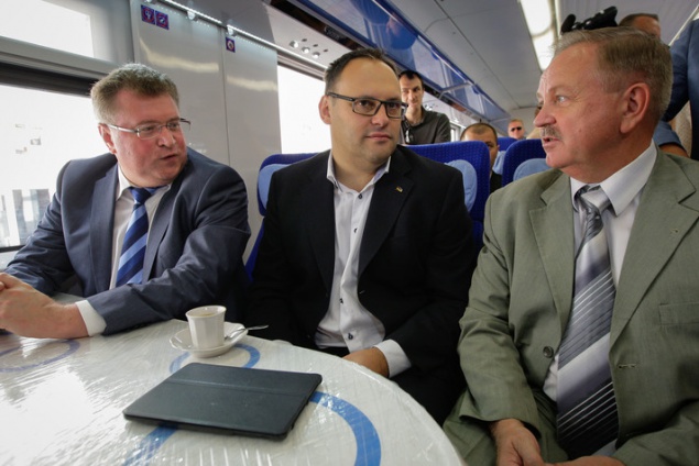 “Воздушный экспресс”: деньги украдены, чиновники бездействуют