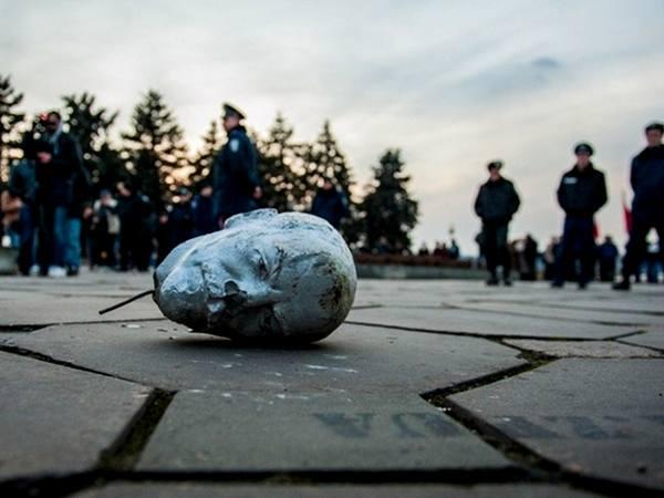 Декоммунизация: промежуточные итоги. Что не так с Горішніми Плавнями?