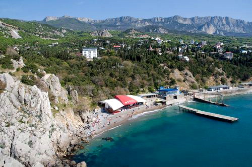 "Ужас, все развалено, все закрыто" - москвичи об отдыхе в Крыму