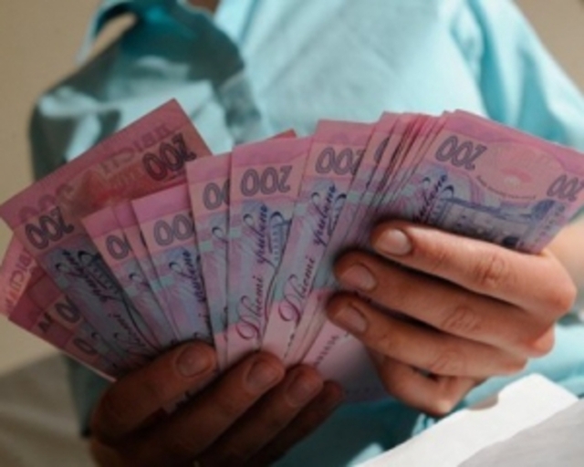 СБУ затримала хмельницьких поліцейських, які вимагали 2 тисячі доларів у підозрюваного