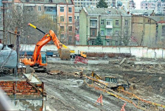 Почему "Киевгорстрой" ничего не построит на месте Сенного рынка