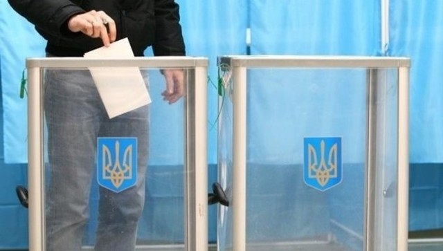 На должность одного народного депутата в округе Луганской области претендуют 107 кандидатов