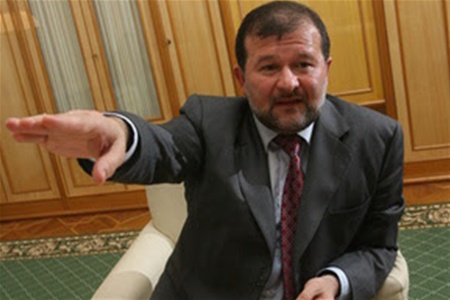 Балога влаштував дебош на своїй телекомпанії й побив її генерального директора