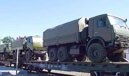 Партизанам на заметку. В Кутейниково из РФ завезли горюче, боеприпасы и технику