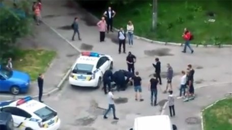 На Сихові у Львові між патрульними та підлітками виникла бійка