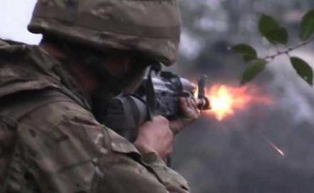 Украинские бойцы обратили в бегство врага, штурмующего позиции сил АТО под Новотроицким