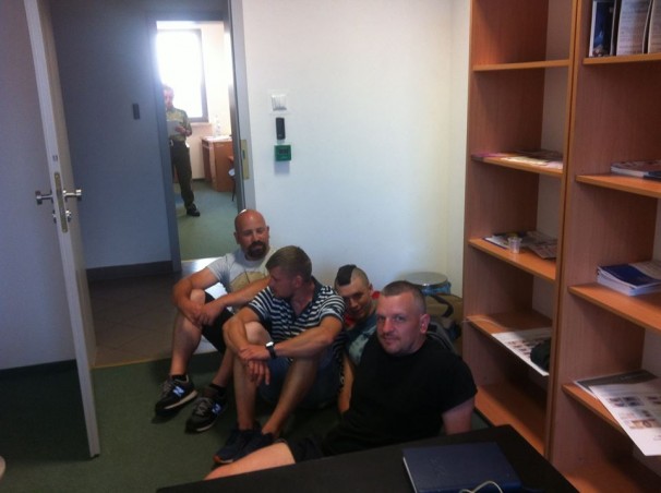 Гурт "От вінта" поляки допитували 9 годин